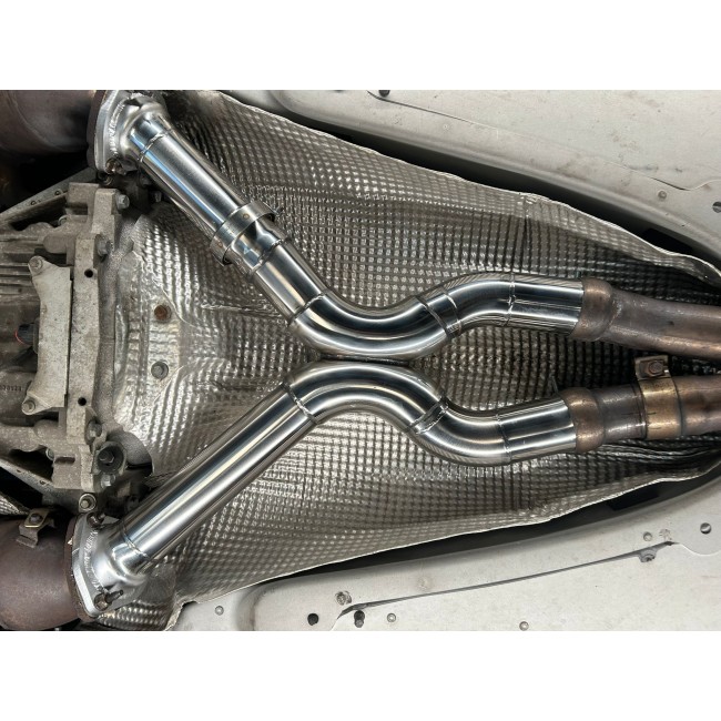 Tube en X pour Aston Martin Vantage S