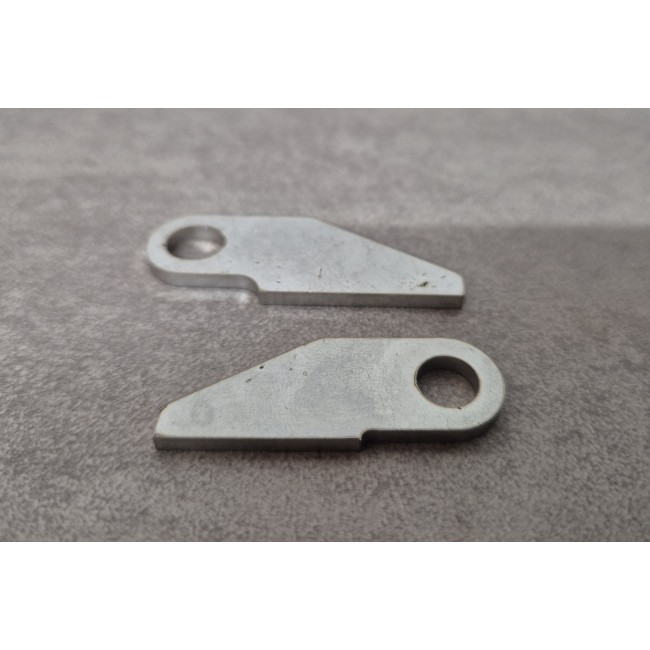 Pattes de fixation emmanchement échappement